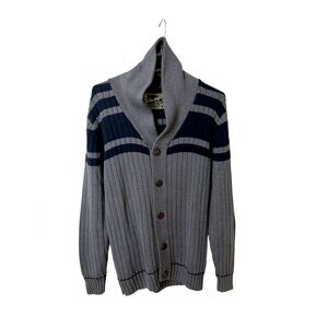 RETRO FIT MENS PULL OVER SWEATER SIZE LARGE IT HAS A VINTAGE LOOK & WEARS FITTED